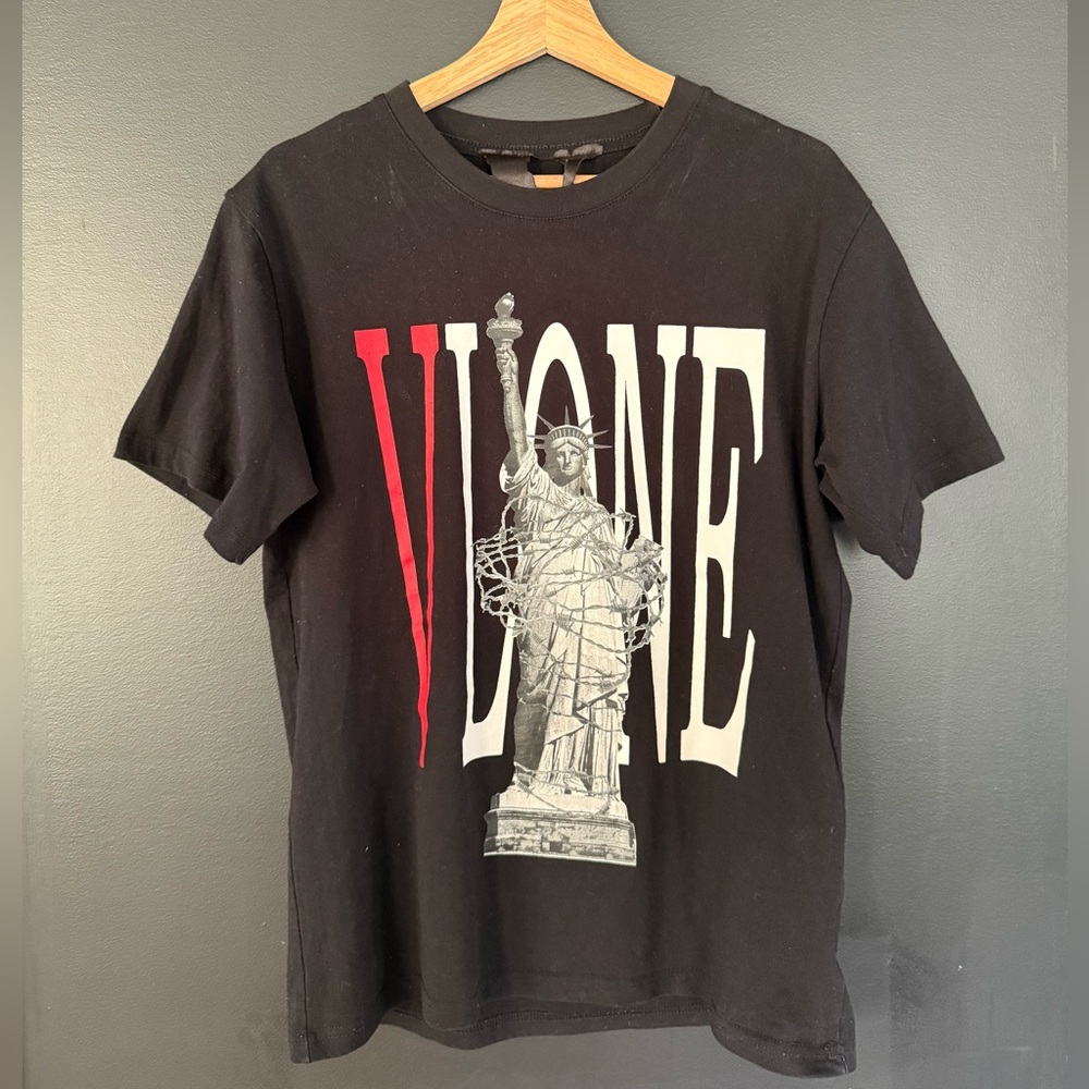 Vlone T-shirt, size medium, black red.